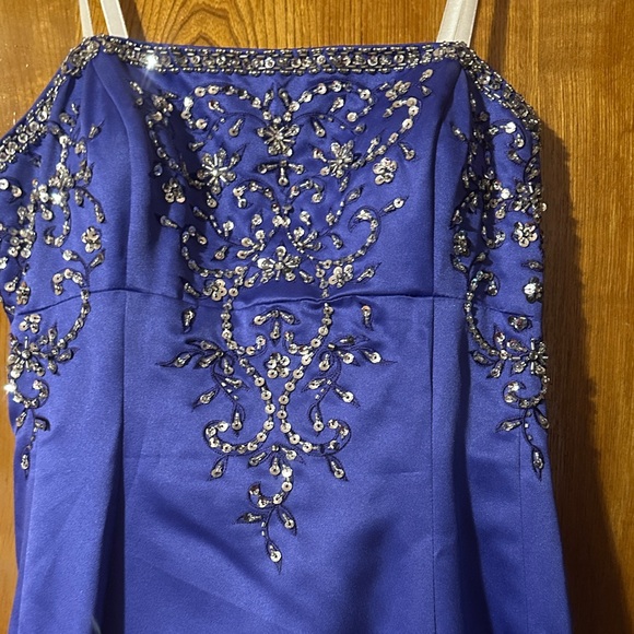 Morgan & Co. Vibrant Purple Dress - Picture 4 of 5